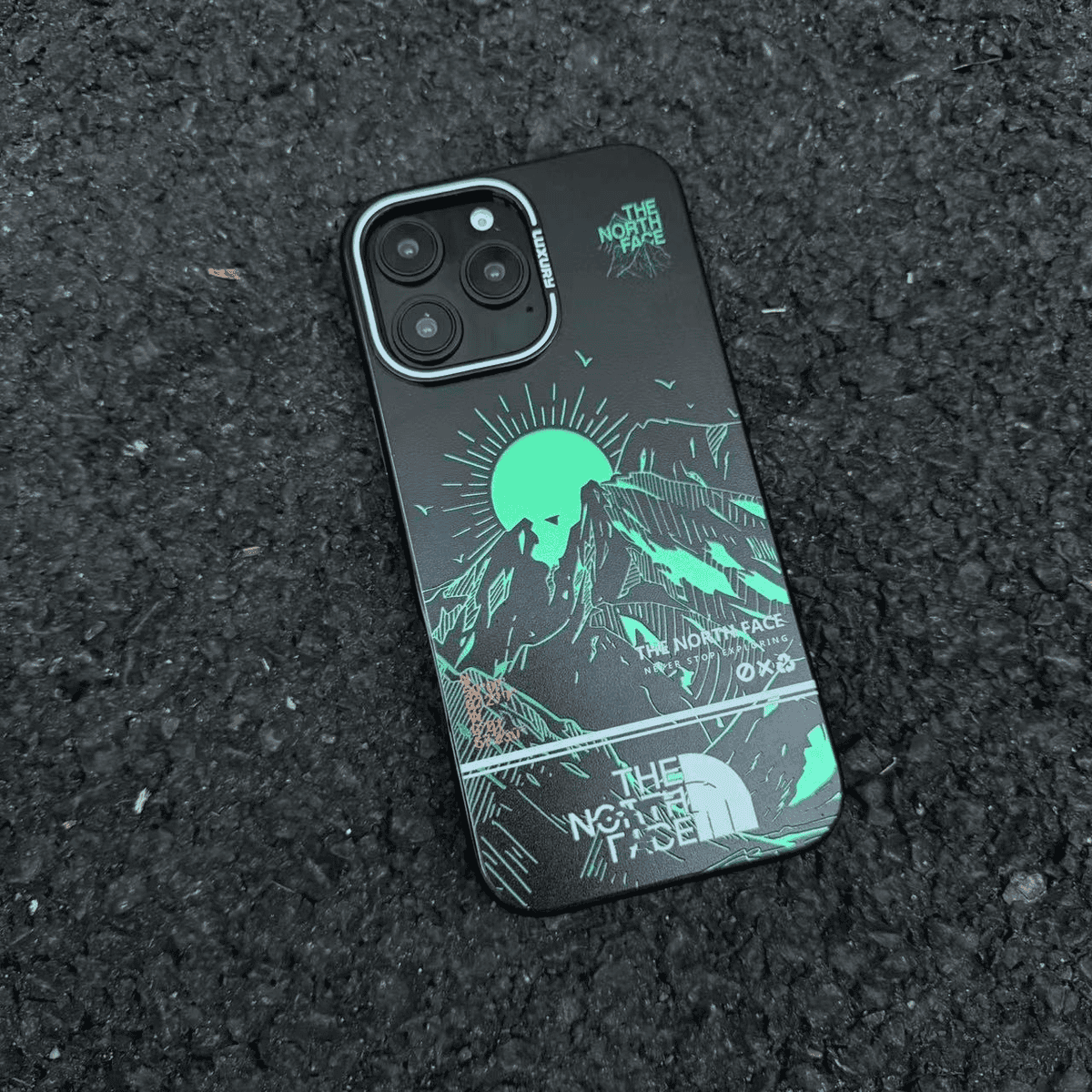 Custodia per iPhone alla moda all'aperto