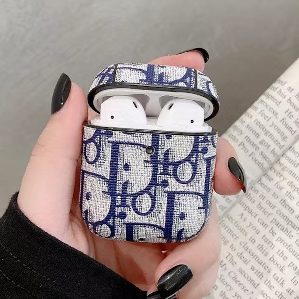 AirPods Fall