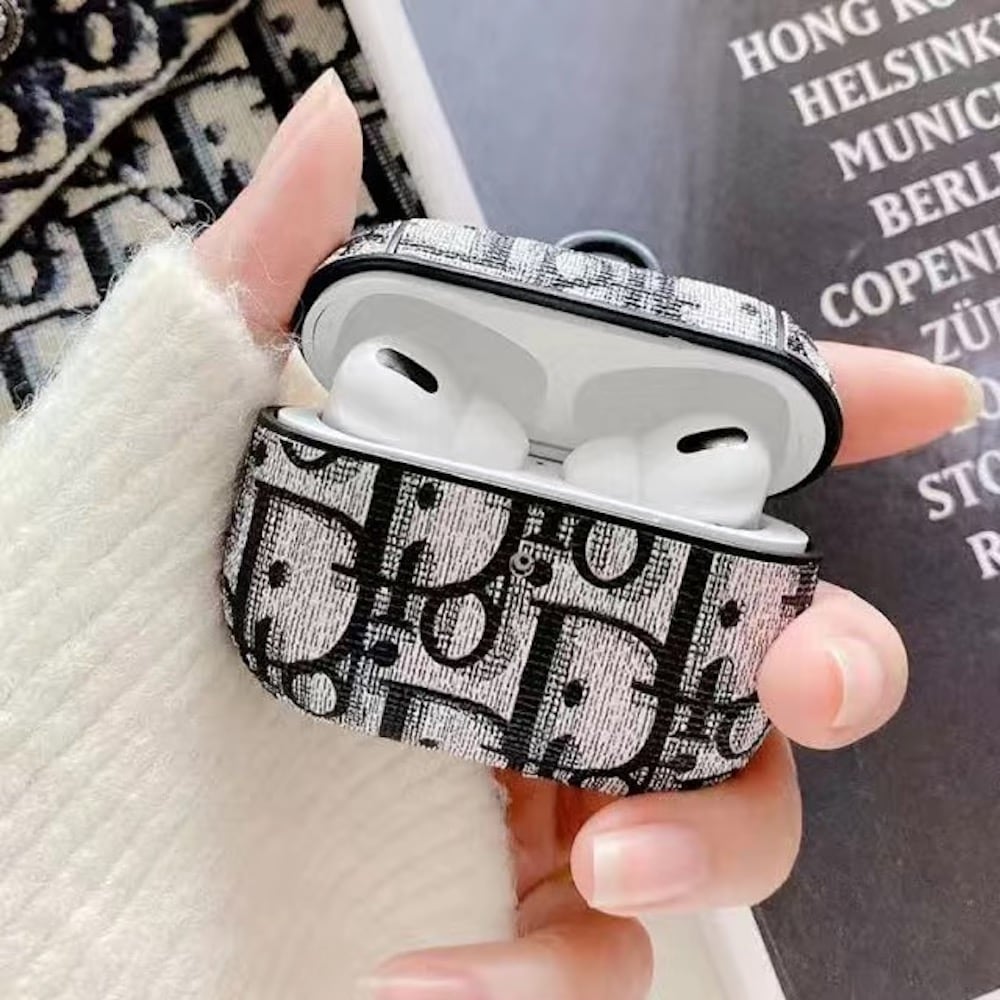 AirPods Fall