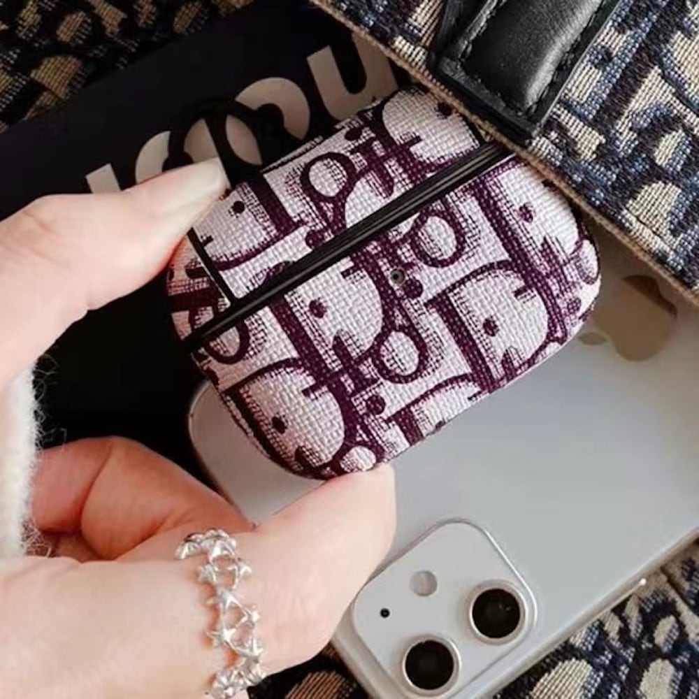 AirPods Fall