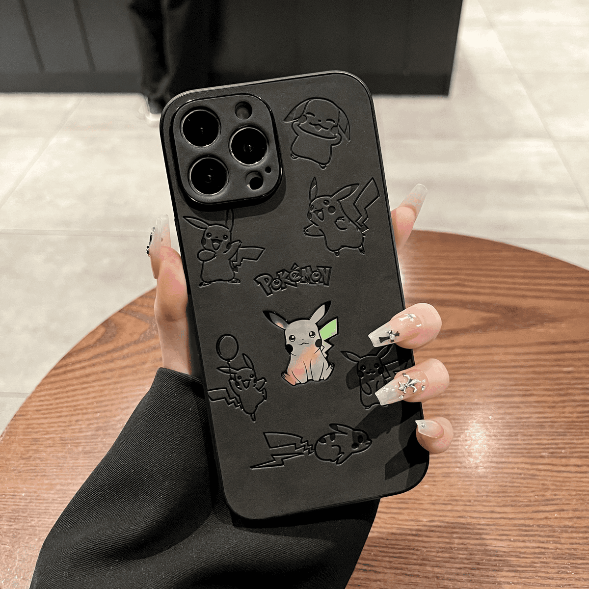 Case de iPhone láser pikachu