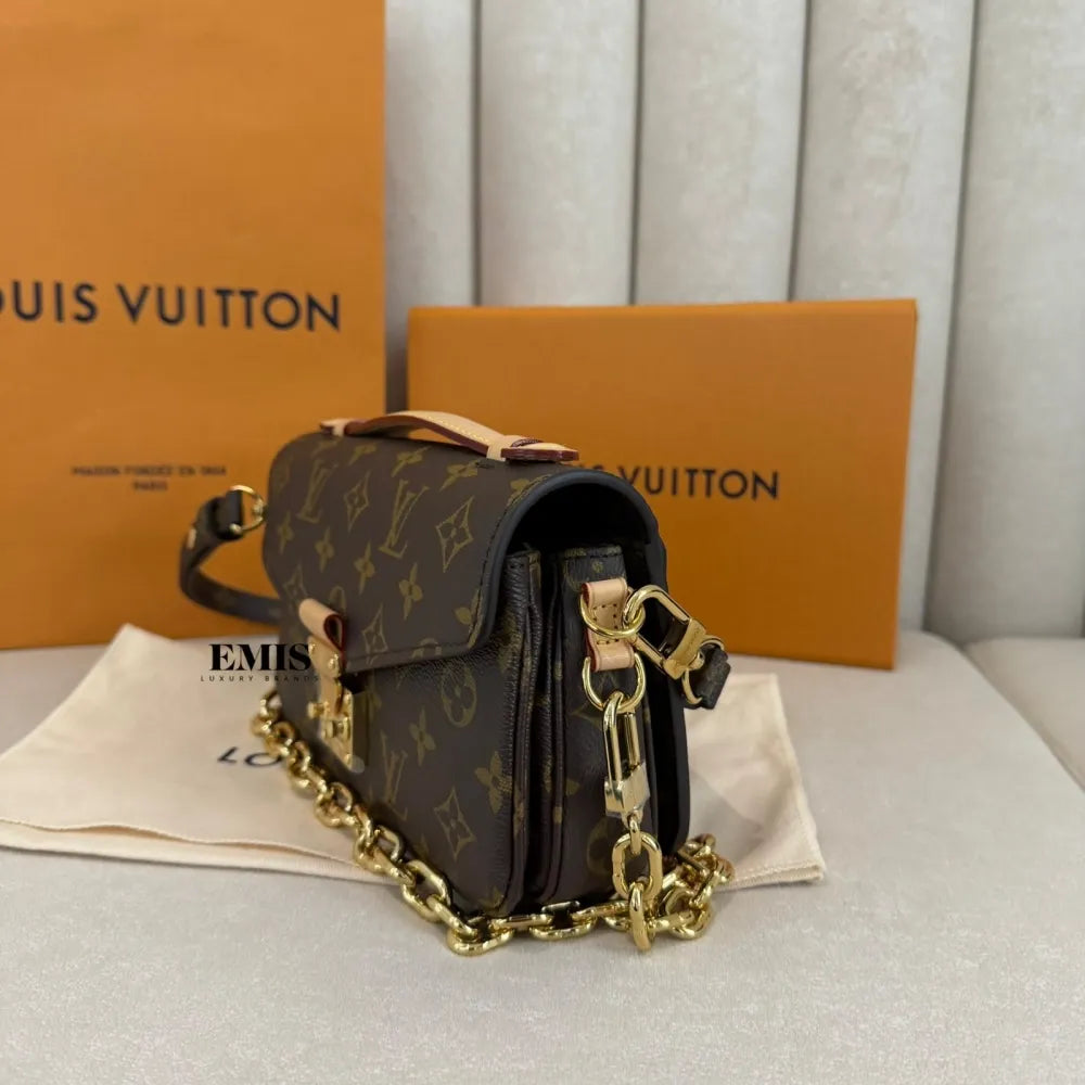 Pochette Métis East West – Bolsa Feminina Monogram de Luxo